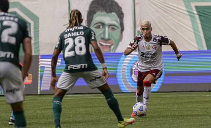 Brasileirão: veja quantos representantes o Flamengo teve na 'Seleção do Torcedor' da 20ª rodada