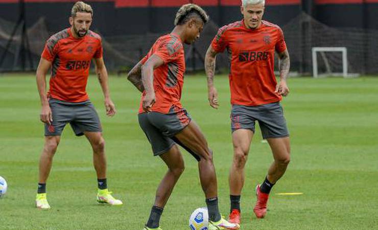 Com expectativa por 'reforços', Flamengo finalização preparação para enfrentar o Grêmio