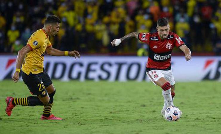 Arrascaeta projeta decisão da Libertadores entre Flamengo e Palmeiras
