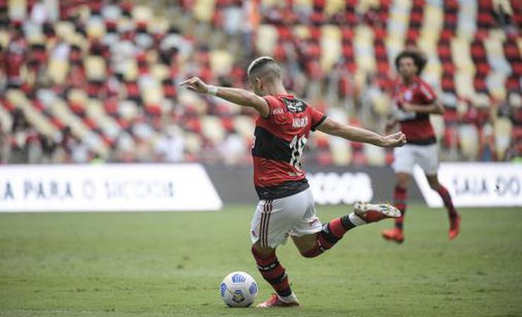 Andreas Pereira celebra adaptação rápida ao Flamengo: 'Entrar nesse time facilita muito o meu trabalho'