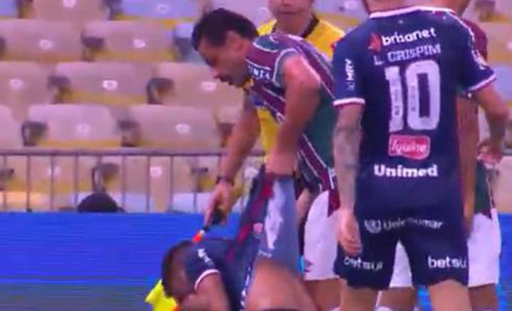 Ira de Fred contra Ronald, do Fortaleza, viraliza: 'E se fosse o Gabigol?'