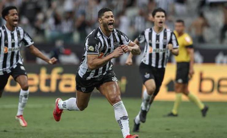 Hulk encosta em Gabigol na artilharia do futebol brasileiro em 2021