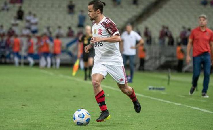 Michael realça Renato após ser decisivo pelo Flamengo: 'Sou muito grato pelo que fez na minha vida'
