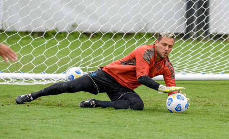 Diego Alves se recupera e deve voltar contra o Juventude; Flamengo pode ter mais dois retornos