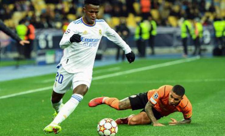 É o cria! Real Madrid e Flamengo interagem sobre a atuação de gala de Vinícius Júnior na Champions