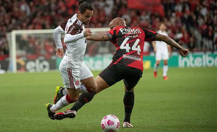 Torcedores celebram empate do Flamengo e criticam: 'Atuação vergonhosa mas ótimo resultado'
