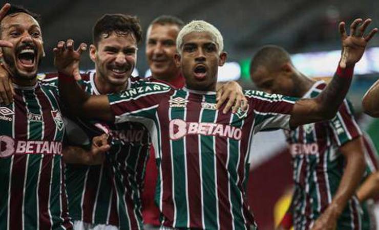 Carrasco! John Kennedy faz dois, Fluminense vai melhor e vence o Flamengo no Brasileirão