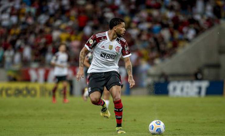 Vitor Gabriel deve ganhar mais minutos pelo Flamengo; conheça o jogador e veja como ele pode agregar