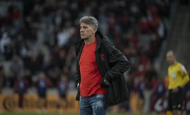 Renato detona atuação do VAR entre Athletico e Flamengo: 'Pode ter agressão? É o recado que mandaram'
