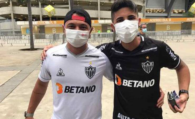 Torcida do Atlético-MG é liberada para assistir ao jogo contra o Flamengo no Maracanã