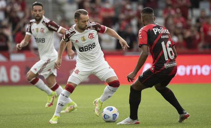 VÍDEO: veja os melhores momentos do eletrizante empate entre Athletico e Flamengo pelo Brasileirão
