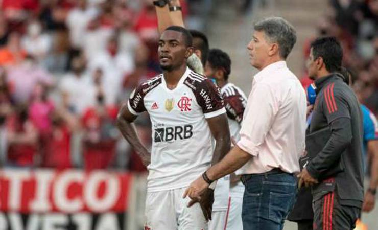 Mês do 'vai ou racha' para o Flamengo inicia com frustração e reacende pressão sobre Renato
