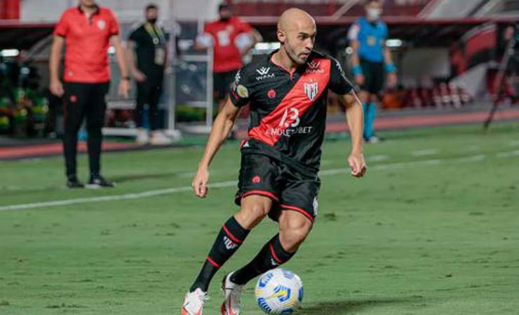 Ao L!, Dudu, do Atlético-GO, projeta duelo contra o Flamengo e destaca: 'Temos que beirar a perfeição'