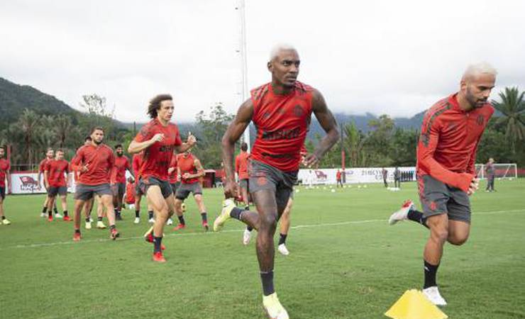 Flamengo finaliza preparação para jogo contra o Atlético-GO; atacante trabalha à parte e deve ser é baixa