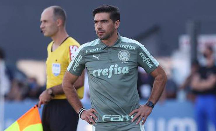 LANCE! Rápido: Abel confirma titular do Palmeiras, Marcos Braz dá recado à torcida do Flamengo e mais!
