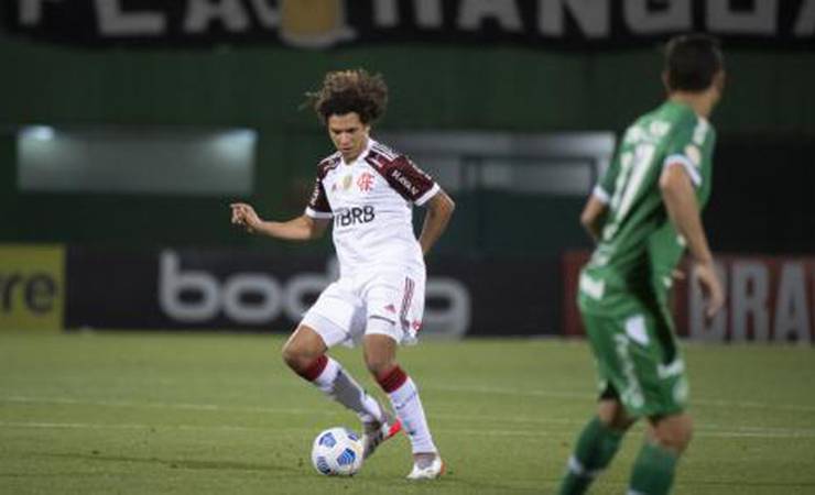 Willian Arão classifica empate do Flamengo como 'horrível' e critica árbitro: 'De Série B'