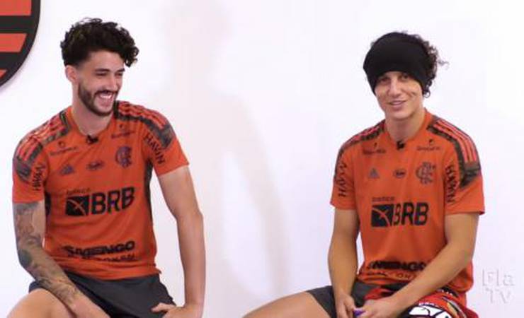 Gustavo Henrique revela que conhece David Luiz, do Flamengo, há anos: 'Meu primeiro ídolo na minha função'