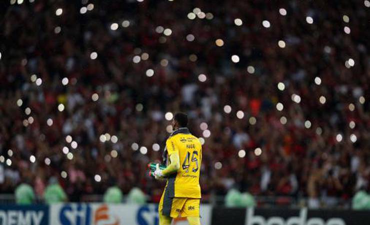 Hugo salva o Flamengo da derrota contra o Sport e mostra que é o futuro do time na posição