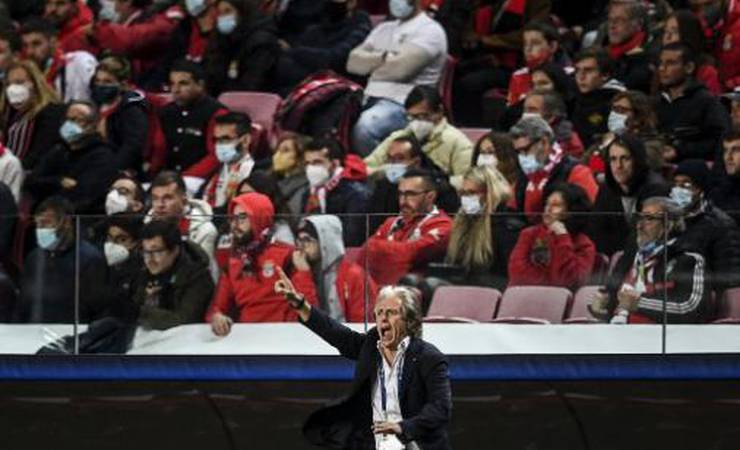 Após se classificar para as oitavas da Champions, Jesus comenta interesse do Flamengo: 'Meu foco é o Benfica'