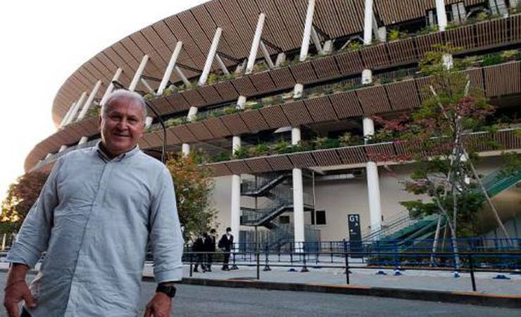 Zico afirma que Flamengo 'também não conhecia o Liverpool': 'Normal, na época não tinha esse intercâmbio'
