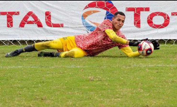 Goleiro do Flamengo fala sobre expectativa pela estreia na Copinha: 'Estamos muito unidos e preparados'
