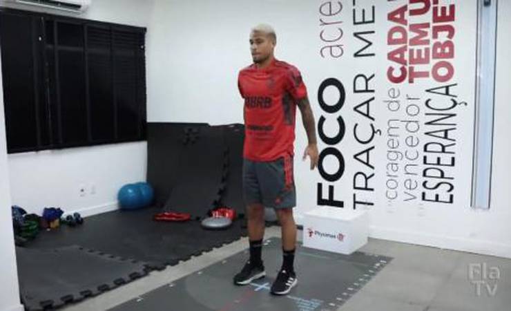 Primeiro dia de trabalho: parte do elenco do Flamengo que disputará o Carioca se reapresenta no Ninho