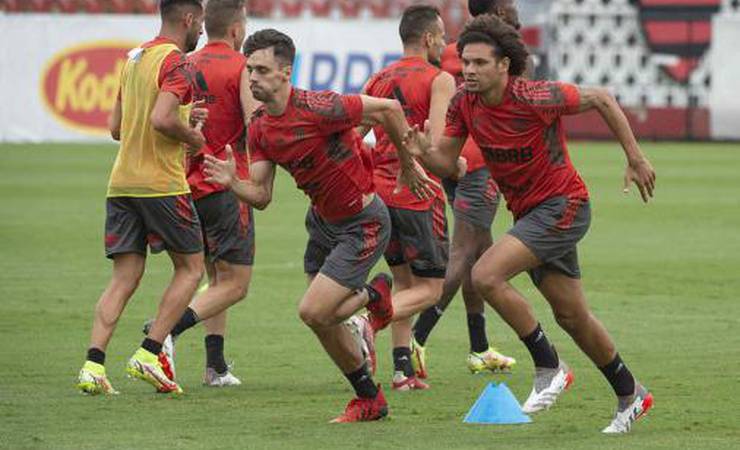 Goleiro, zagueiro e volante: Paulo Sousa já identificou carências no elenco do Flamengo; saiba mais!