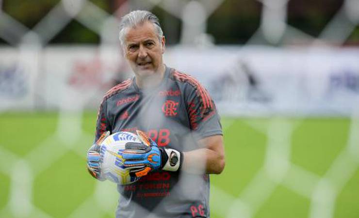 'O que eu quero é muito diferente do que tinham', diz Paulo Grilo, novo preparador de goleiros do Flamengo