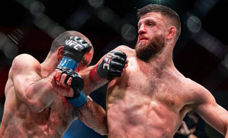 UFC posta foto de Kattar sorrindo ao lado de Chikadze, que ficou com rosto deformado após a luta entre os dois