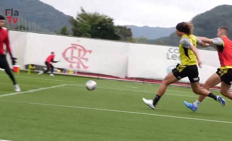 Flamengo treina a pontaria durante pausa das competições