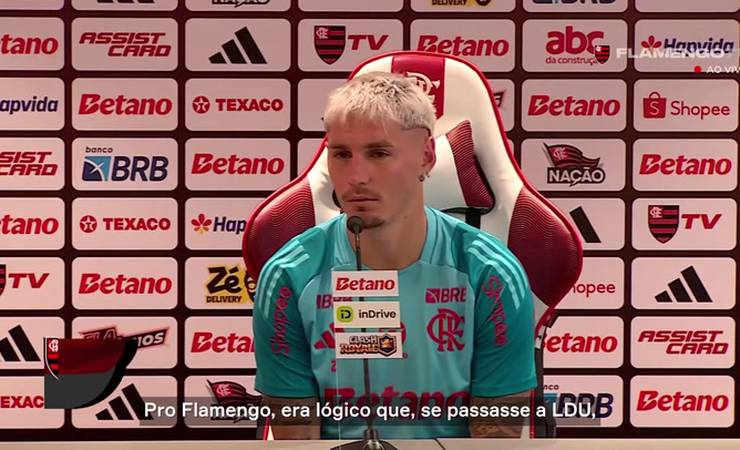 Varela sobre Libertadores: 'O Flamengo tem pendências com o Palmeiras'