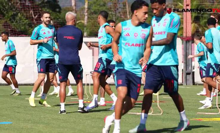 De volta ao Rio, Flamengo se reapresenta