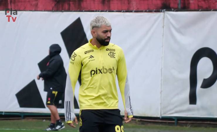 De la Cruz treina e Flamengo está pronto para enfrentar o Palmeiras