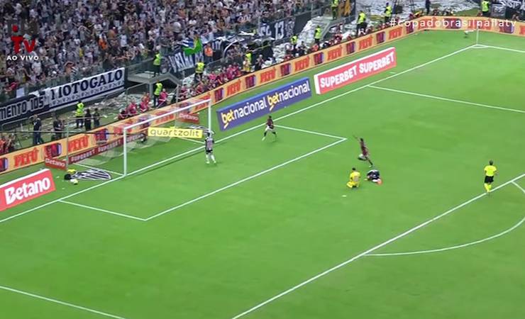 Golaço! Plata faz o gol da vitória e sela o título da Copa do Brasil para o Flamengo