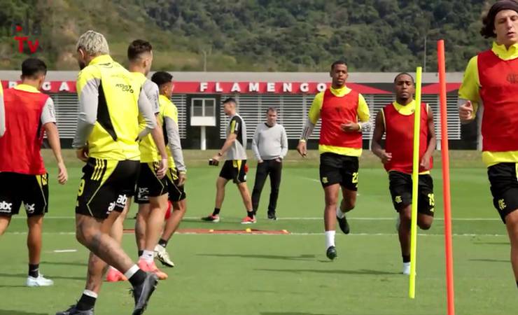 Flamengo inicia preparação para mata-mata da Libertadores