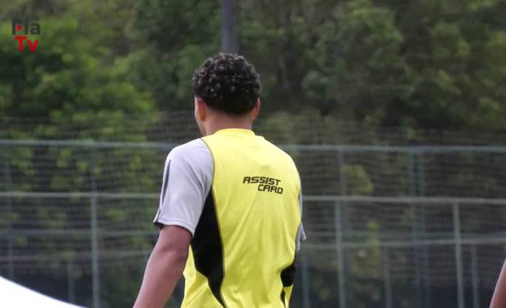 Flamengo vence jogo-treino contra o Maricá; veja lances