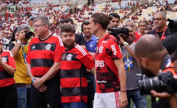 Bastidores do último jogo profissional de Filipe Luís