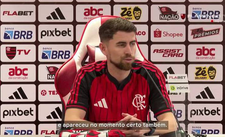Apresentado pelo Flamengo, Jorginho explica decisão de jogar no Brasil