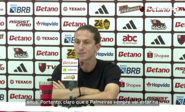 Filipe Luís sobre duelo com Palmeiras: 'Campeonato não vai ser definido nesse jogo'