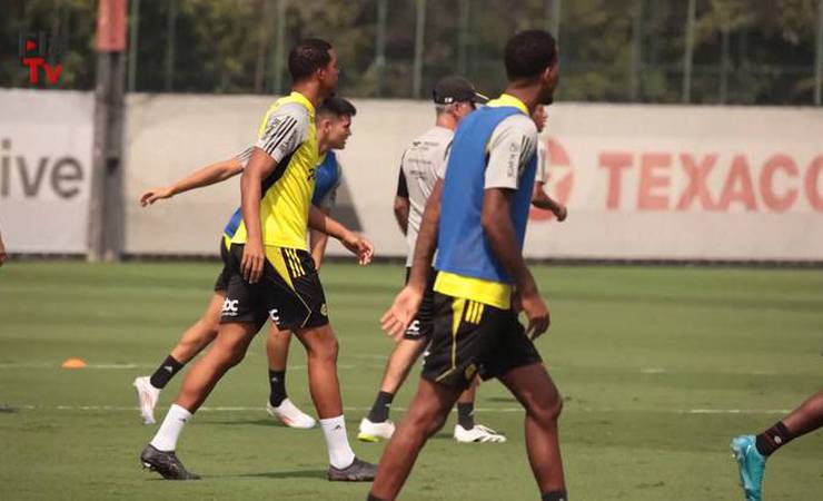 Recuperados, Gabriel e Arrascaeta vão a campo em treino do Flamengo