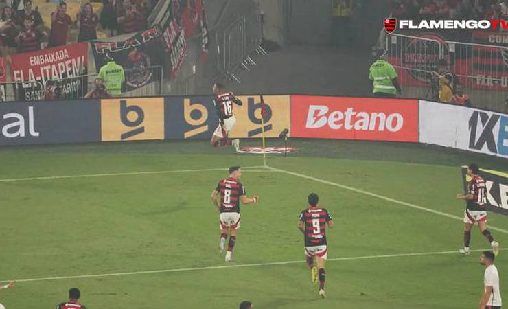 Melhores momentos: Flamengo 8 x 0 Vitória (Brasileirão)