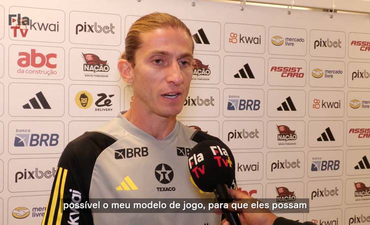 Filipe Luís fala sobre modelo de jogo ofensivo no Flamengo; veja primeira entrevista