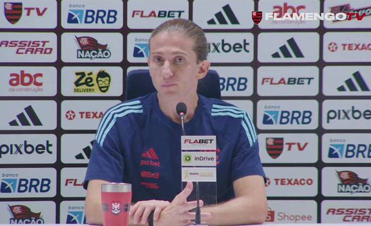 Filipe Luís analisa clássico e intervalo curto entre os jogos do Flamengo
