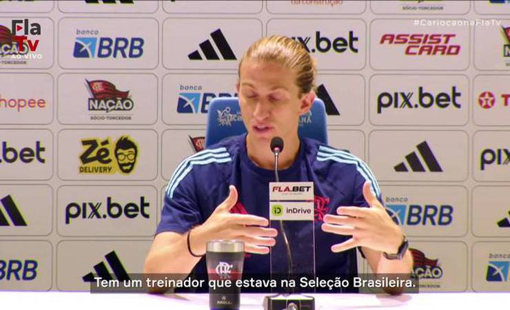 Filipe Luís celebra vantagem, mas mantém cautela para jogo de volta da final