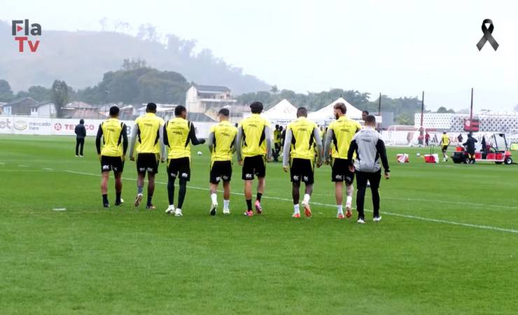 Flamengo encerra preparação sob chuva para enfrentar o Palmeiras