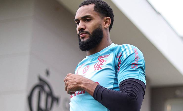 Filipe Luís avalia desempenho de Juninho e destaca ascensão de Pedro no Flamengo