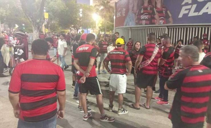 Ingressos falsos barram mais de 50 flamenguistas no Maracanã em final do Brasileiro