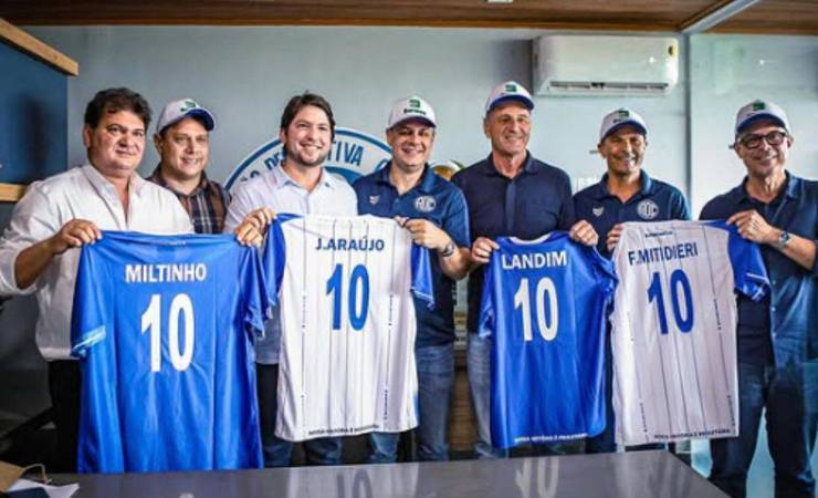 Rodolfo Landim apresenta proposta de R$ 500 milhões para adquirir SAF do Confiança