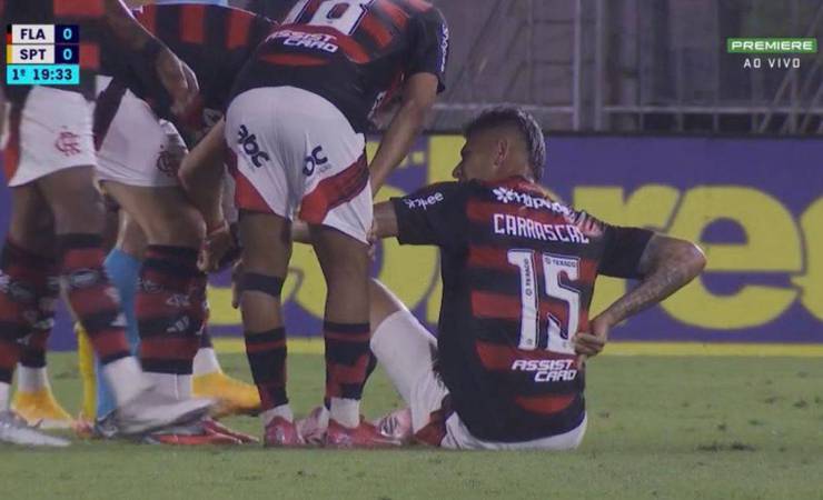 Carrascal sai de campo com dor na costela e é dúvida para jogo contra o São Paulo