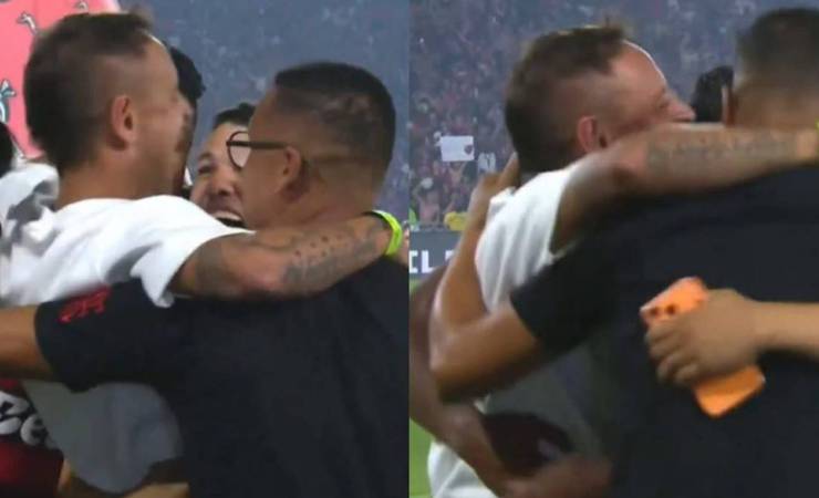 Rafinha comemora título do Flamengo e se junta a jogadores na festa após vitória